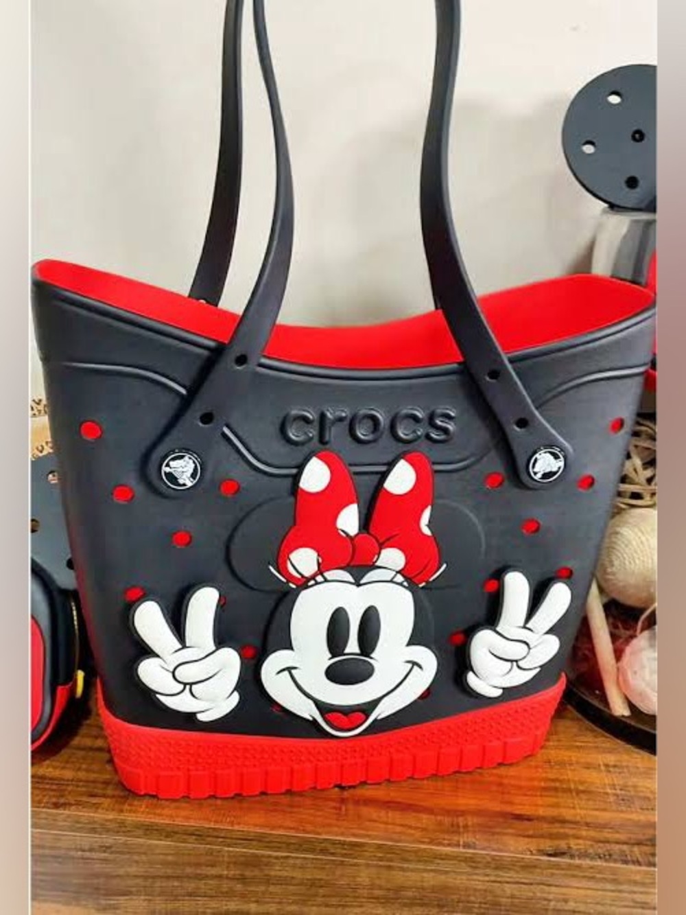 New! SOLDOUT CROCS Minnie Mouse Medium Tote